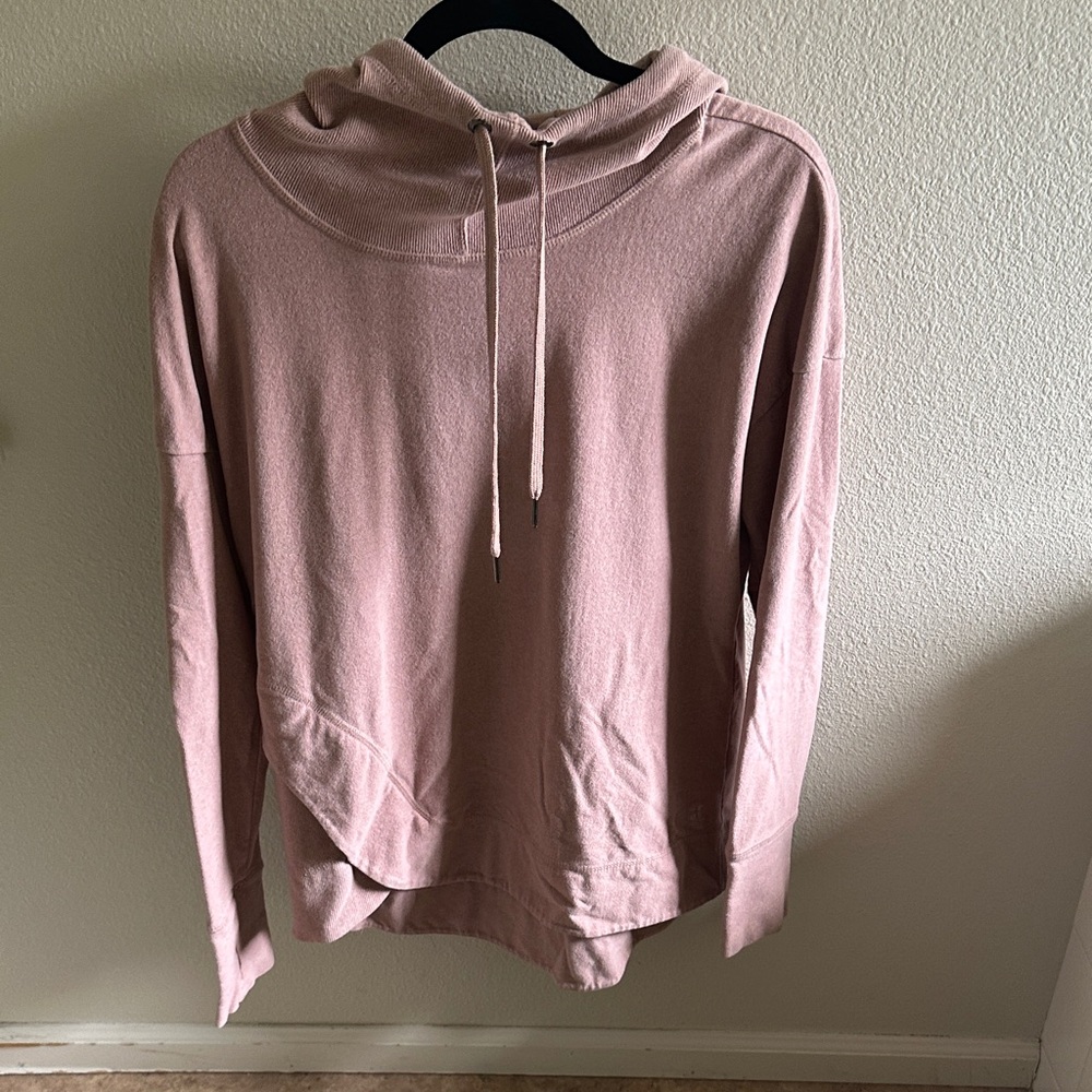 Sweaty Betty dusty rose colored  Hooded Sweatshirt.  Super soft and comfortable.